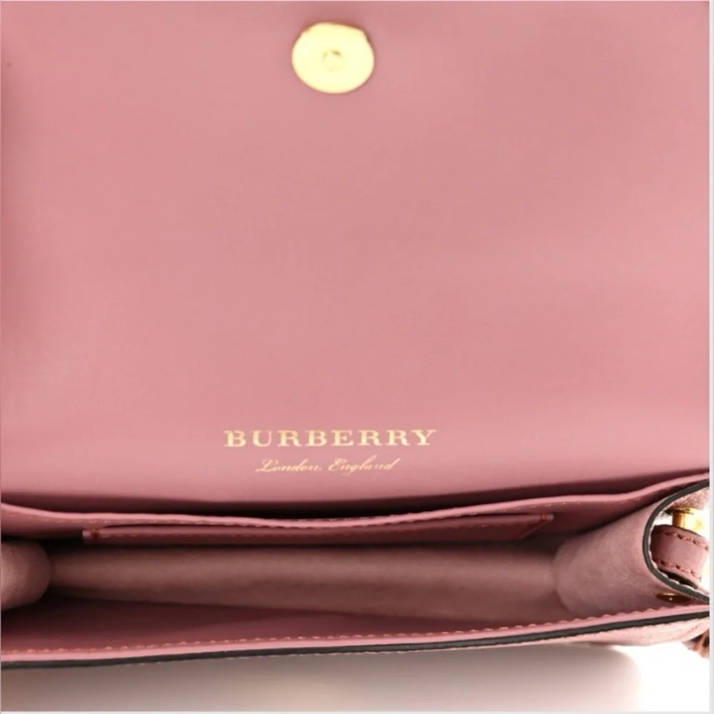Burberry Pink Leather Bag with Gold Chain - Picture 6 of 14